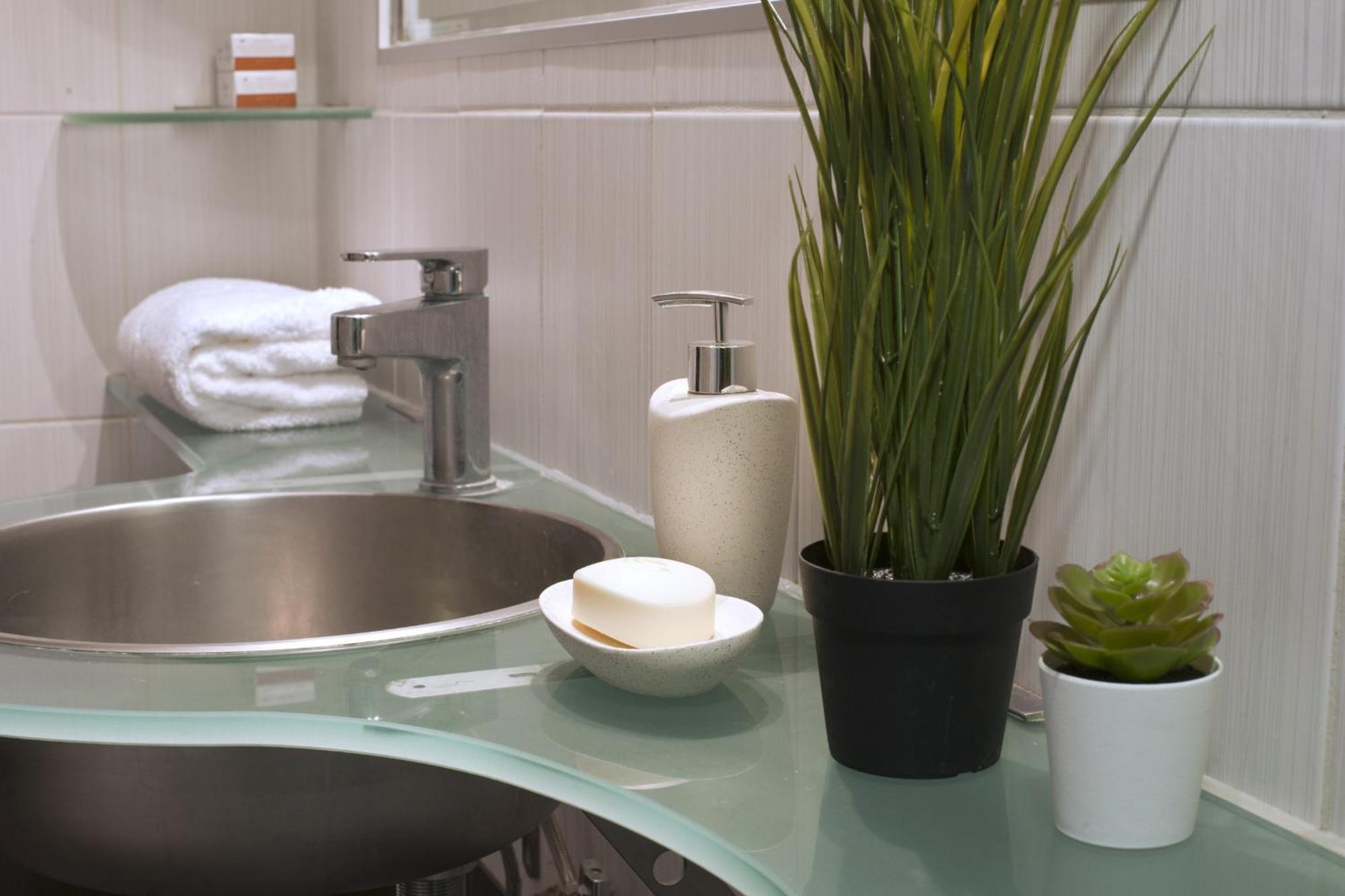 Comfortable Apartment At The Foot Of The Odeon Of Herodes Atticus Athens Luaran gambar